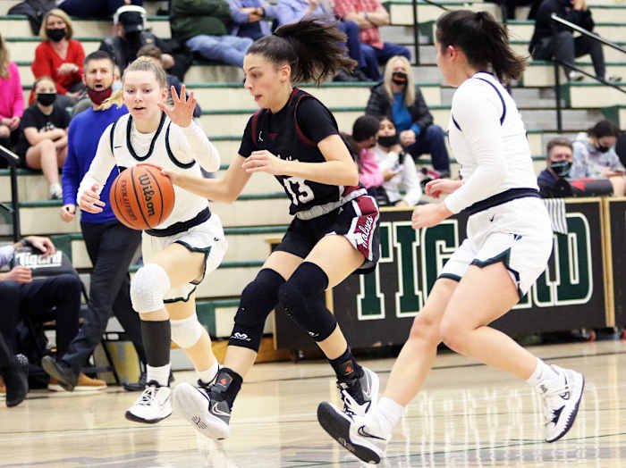 Tualatin.Tigard.girls-basketball.Dan-Brood.13